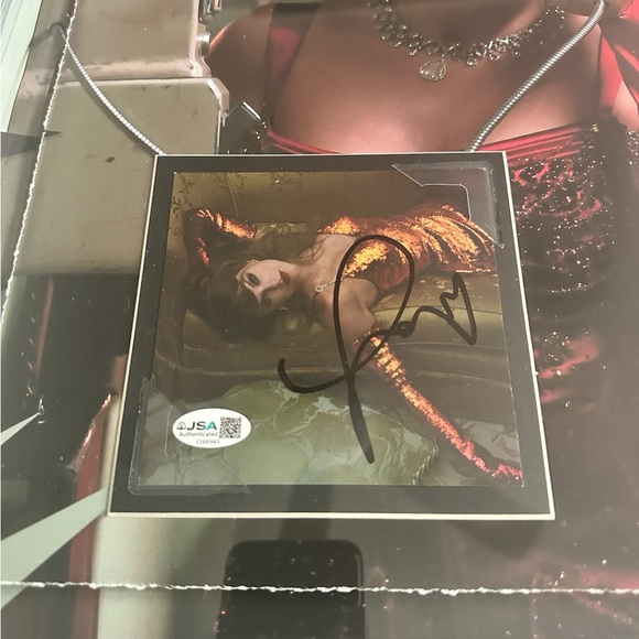 Signed Taylor Swift Framed Life Of A Showgirl Artwork JSA CERTIFIED - Picture 2 of 3